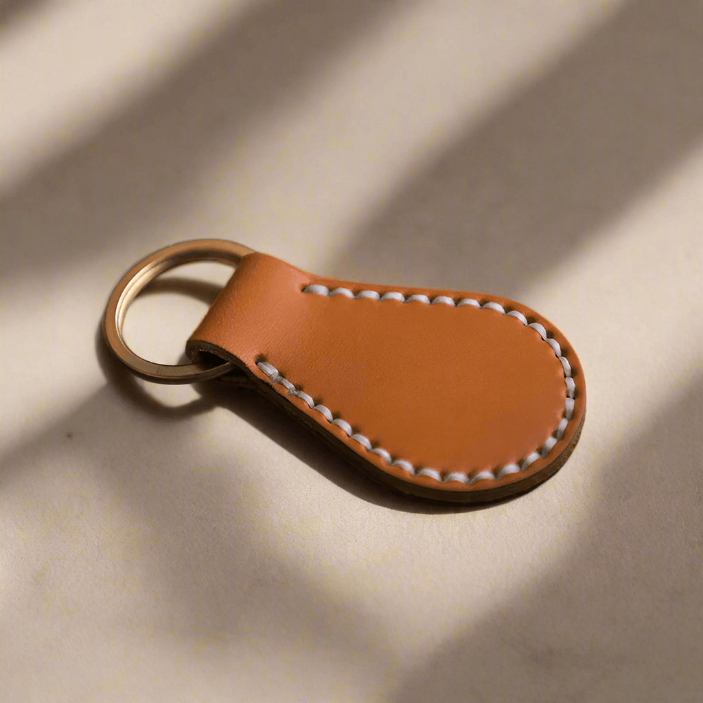 Leahter-keychain-back